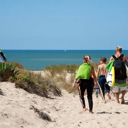 Ronce ,Mer 3Mn,Velodyssee 10Mn ,Tranquille Avec Local Secur 2Roues, Avec Vos Animo ! , Prázdninový dům